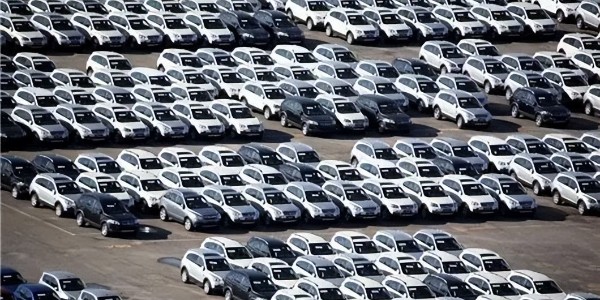 乘聯會崔東樹：1月末全國乘用車市場庫存333萬台、庫存64天